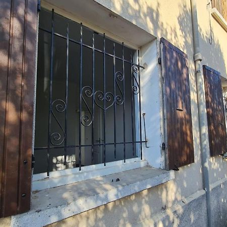 Les Lilas Marignane Exterior photo